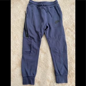 Nike Big Kids Sportswear Tech fleece jogger size M